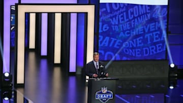 CHICAGO, IL - APRIL 28: Roger Goodell announces a draft pick during the 2016 NFL Draft at the Auditorium Theater on April 28, 2016 in Chicago, Illinois. (Photo by Jonathan Daniel/Getty Images)