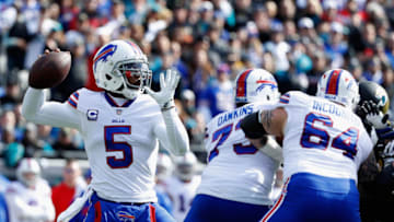 JACKSONVILLE, FL - JANUARY 07: Quarterback Tyrod Taylor #5 of the Buffalo Bills throws a first quarter pass against the Jacksonville Jaguars during the AFC Wild Card Playoff game at EverBank Field on January 7, 2018 in Jacksonville, Florida. (Photo by Mike Ehrmann/Getty Images)