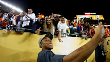 SANTA CLARA, CA - FEBRUARY 07: Chris Harris #25 of the Denver Broncos celebrates and takes a selfie after defeating the Carolina Panthers during Super Bowl 50 at Levi's Stadium on February 7, 2016 in Santa Clara, California. The Broncos defeated the Panthers 24-10. (Photo by Ronald Martinez/Getty Images)