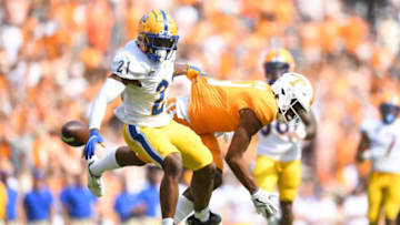Pass interference is called on Pittsburgh defensive back Damarri Mathis (21) as he grabs Tennessee wide receiver Cedric Tillman (4) during an NCAA college football game between the Tennessee Volunteers and Pittsburgh Panthers in Knoxville, Tenn. on Saturday, September 11, 2021.Utvpitt0911 1896