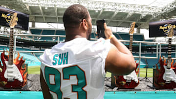 MIAMI, FL - AUGUST 17: Miami Dolphins playersMIAMI, FL - AUGUST 17: Miami Dolphins players #93 / Defensive tackle) Ndamukong Suh attends Hard Rock Stadium Announcement Press Conference at former Sunlife Stadium on August 17, 2016 in Miami, Florida. (Photo by John Parra/Getty Images)