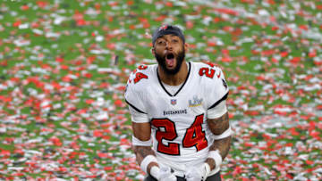 (Photo by Kevin C. Cox/Getty Images) Carlton Davis