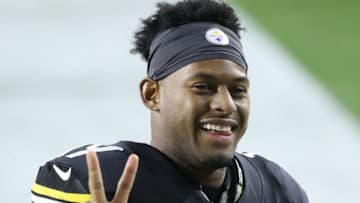 Jan 10, 2021; Pittsburgh, PA, USA; Pittsburgh Steelers wide receiver JuJu Smith-Schuster (19) in the first half of an AFC Wild Card playoff game against the Cleveland Browns at Heinz Field. Mandatory Credit: Charles LeClaire-USA TODAY Sports