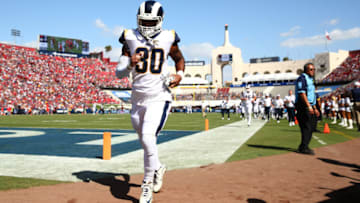 LOS ANGELES, CALIFORNIA - SEPTEMBER 29: Todd Gurley #30 of the Los Angeles Rams runs in to the locker room during half time against the Tampa Bay Buccaneers at Los Angeles Memorial Coliseum on September 29, 2019 in Los Angeles, California. (Photo by Joe Scarnici/Getty Images)
