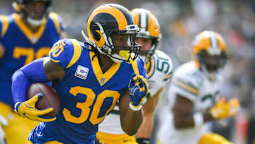LOS ANGELES, CA - OCTOBER 28: Running back Todd Gurley #30 of the Los Angeles Rams runs the ball in the first quarter against the Green Bay Packers at Los Angeles Memorial Coliseum on October 28, 2018 in Los Angeles, California. (Photo by John McCoy/Getty Images)