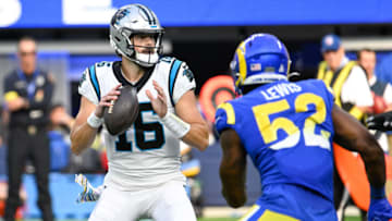 Mandatory Credit: Robert Hanashiro-USA TODAY Sports