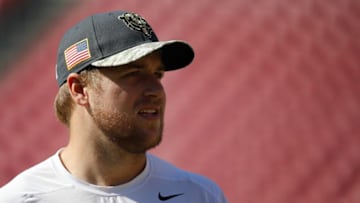 Nov 13, 2016; Tampa, FL, USA; Chicago Bears quarterback Matt Barkley (12) works out prior to the game at Raymond James Stadium. Mandatory Credit: Kim Klement-USA TODAY Sports