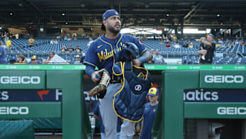 Aug 3, 2022; Pittsburgh, Pennsylvania, USA; Milwaukee Brewers catcher Omar Narvaez (10) heads to the bullpen to warm up before the game against the Pittsburgh Pirates at PNC Park. Mandatory Credit: Charles LeClaire-USA TODAY Sports