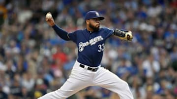 MILWAUKEE, WISCONSIN - JUNE 30: Jeremy Jeffress #32 of the Milwaukee Brewers pitches the ball in the eight inning against the Pittsburgh Pirates at Miller Park on June 30, 2019 in Milwaukee, Wisconsin. (Photo by Quinn Harris/Getty Images)