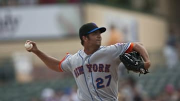 JUPITER, FL - MARCH 26: Nelson Figueroa #27 of the New York Mets pitches during a game against the Florida Marlins at Roger Dean Stadium on March 26, 2010 in Jupiter, Florida. (Photo by Michael DeHoog/Sports Imagery/Getty Images)