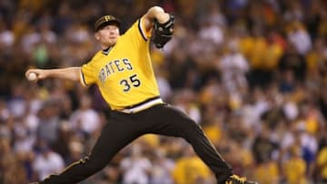 Jun 24, 2016; Pittsburgh, PA, USA; Pittsburgh Pirates relief pitcher Mark Melancon (35) pitches against the Los Angeles Dodgers during the ninth inning at PNC Park. The Pirates won 4-3. Mandatory Credit: Charles LeClaire-USA TODAY Sports