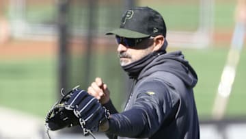 Aug 19, 2020; Pittsburgh, Pennsylvania, USA; Pittsburgh Pirates manager Derek Shelton (17) gestures during batting practice before the game against the Cleveland Indians at PNC Park. Mandatory Credit: Charles LeClaire-USA TODAY Sports