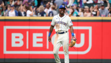 Mariners Outfielder Jesse Winker Walking at an Amazing Clip