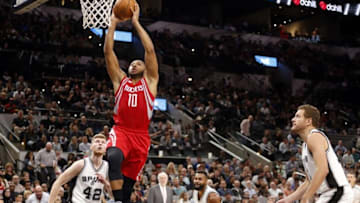 Nov 9, 2016; San Antonio, TX, USA; Houston Rockets shooting guard Eric Gordon (10) dunks the ball against the San Antonio Spurs during the second half at AT&T Center. Mandatory Credit: Soobum Im-USA TODAY Sports
