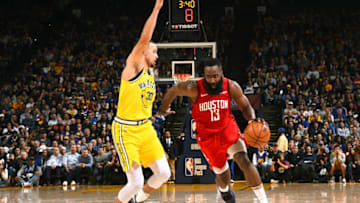 OAKLAND, CA - JANUARY 3: James Harden #13 of the Houston Rockets drives to the basket against the Golden State Warriors on January 3, 2019 at ORACLE Arena in Oakland, California. NOTE TO USER: User expressly acknowledges and agrees that, by downloading and or using this photograph, user is consenting to the terms and conditions of Getty Images License Agreement. Mandatory Copyright Notice: Copyright 2019 NBAE (Photo by Noah Graham/NBAE via Getty Images)