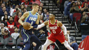 Kristaps Porzingis Russell Westbrook (Photo by Tim Warner/Getty Images)