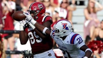 COLUMBIA, SC - SEPTEMBER 23: Amik Robertson #21 of the Louisiana Tech Bulldogs breaks up a pass to Bryan Edwards #89 of the South Carolina Gamecocks during their game at Williams-Brice Stadium on September 23, 2017 in Columbia, South Carolina. (Photo by Streeter Lecka/Getty Images)
