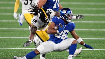 Bud Dupree #48 of the Pittsburgh Steelers defends during the first (Photo by Sarah Stier/Getty Images)