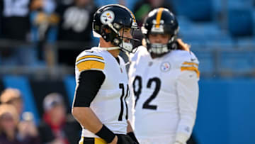 CHARLOTTE, NORTH CAROLINA - DECEMBER 18: Mitch Trubisky #10 of the Pittsburgh Steelers warms up prior to a game against the Carolina Panthers at Bank of America Stadium on December 18, 2022 in Charlotte, North Carolina. (Photo by Grant Halverson/Getty Images)