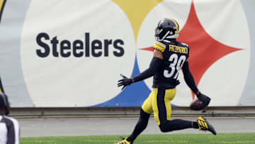 Pittsburgh Steelers free safety Minkah Fitzpatrick (39). Mandatory Credit: Charles LeClaire-USA TODAY Sports