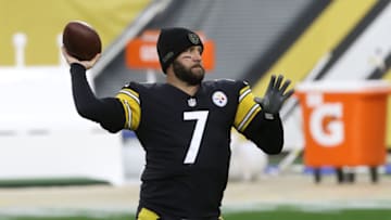 Pittsburgh Steelers quarterback Ben Roethlisberger (7). Mandatory Credit: Charles LeClaire-USA TODAY Sports