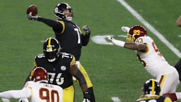 Pittsburgh Steelers quarterback Ben Roethlisberger (7). Mandatory Credit: Charles LeClaire-USA TODAY Sports