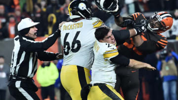Cleveland Browns defensive end Myles Garrett Pittsburgh Steelers quarterback Mason Rudolph Mandatory Credit: Ken Blaze-USA TODAY Sports