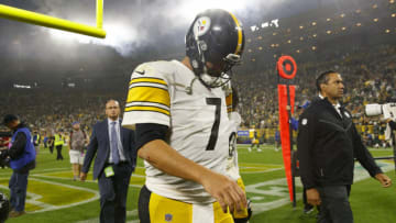Pittsburgh Steelers quarterback Ben Roethlisberger (7). Mandatory Credit: Jeff Hanisch-USA TODAY Sports