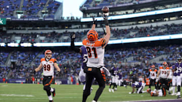 BALTIMORE, MD - DECEMBER 31: Tight End Tyler Kroft #81 of the Cincinnati Bengals catches a touchdown in the first quarter against the Baltimore Ravens at M&T Bank Stadium on December 31, 2017 in Baltimore, Maryland. (Photo by Patrick Smith/Getty Images)