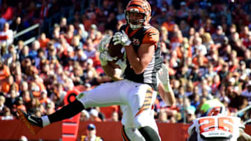 CLEVELAND, OH - OCTOBER 01: Tyler Kroft #81 of the Cincinnati Bengals makes a touch down catch in the second half against the Cincinnati Bengals at FirstEnergy Stadium on October 1, 2017 in Cleveland, Ohio. (Photo by Jason Miller /Getty Images)