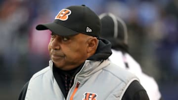 BALTIMORE, MD - DECEMBER 31: Head coach Marvin Lewis of the Cincinnati Bengals looks on against the Baltimore Ravens at M