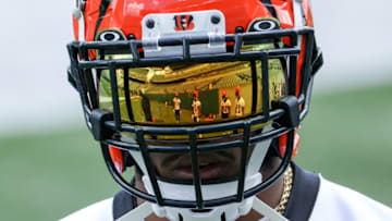 CINCINNATI, OHIO - JUNE 15: Trayveon Williams #32 of the Cincinnati Bengals participates in a drill during Mandatory Minicamp on June 15, 2021 in Cincinnati, Ohio. (Photo by Dylan Buell/Getty Images)
