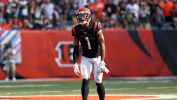 CINCINNATI, OHIO - OCTOBER 10: Ja'Marr Chase #1 of the Cincinnati Bengals lines up for a play in the fourth quarter against the Green Bay Packers at Paul Brown Stadium on October 10, 2021 in Cincinnati, Ohio. (Photo by Dylan Buell/Getty Images)