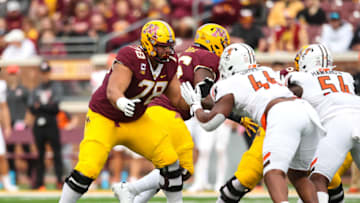 Daniel Faalele (Photo by David Berding/Getty Images)