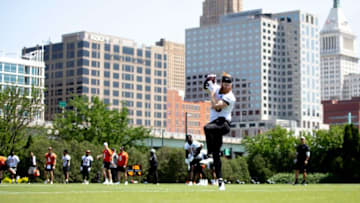 Cincinnati Bengals tight end Hayden Hurst (88) makes a catch during Cincinnati Bengals spring practice in Cincinnati on Tuesday, May 24, 2022.Cincinnati Bengals Spring Camp