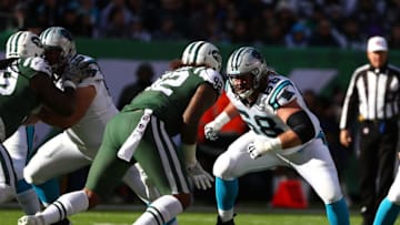 EAST RUTHERFORD, NJ - NOVEMBER 26: Andrew Norwell #68 of the Carolina Panthers in action against the New York Jets during their game at MetLife Stadium on November 26, 2017 in East Rutherford, New Jersey. (Photo by Al Bello/Getty Images)
