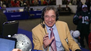 SAN FRANCISCO, CA - FEBRUARY 05: Former NFL player Joe Namath visits the SiriusXM set at Super Bowl 50 Radio Row at the Moscone Center on February 5, 2016 in San Francisco, California. (Photo by Cindy Ord/Getty Images for SiriusXM)