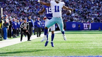 New York Giants wide receiver Kenny Golladay (19) cannot come up with the touchdown pass with defense by Dallas Cowboys linebacker Micah Parsons (11) in the first half at MetLife Stadium on Sunday, Dec. 19, 2021, in East Rutherford.Nyg Vs Dal