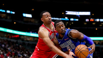 Chicago Bulls forward Jabari Parker (2) guards Dallas Mavericks forward Harrison Barnes (40) at the United Center in Chicago on November 12, 2018. (Armando L. Sanchez/Chicago Tribune/TNS via Getty Images)