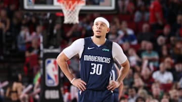 Dallas Mavericks Seth Curry Copyright 2020 NBAE (Photo by Sam Forencich/NBAE via Getty Images)