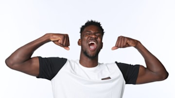 CHICAGO, IL - MAY 15: NBA Draft Prospect, Deandre Ayton poses for a portrait during the 2018 NBA Combine circuit on May 15, 2018 at the Intercontinental Hotel Magnificent Mile in Chicago, Illinois. NOTE TO USER: User expressly acknowledges and agrees that, by downloading and/or using this photograph, user is consenting to the terms and conditions of the Getty Images License Agreement. Mandatory Copyright Notice: Copyright 2018 NBAE (Photo by Joe Murphy/NBAE via Getty Images)