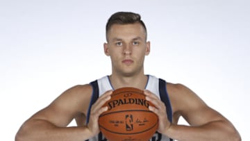 DALLAS, TX - SEPTEMBER 26: Kyle Collinsworth #2 of the Dallas Mavericks poses for a photo during the 2016-2019 Dallas Mavericks Media Day on September 26, 2016 at the American Airlines Center in Dallas, Texas. NOTE TO USER: User expressly acknowledges and agrees that, by downloading and or using this photograph, User is consenting to the terms and conditions of the Getty Images License Agreement. Mandatory Copyright Notice: Copyright 2016 NBAE (Photo by Glenn James/NBAE via Getty Images)