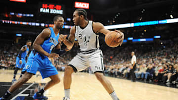 SAN ANTONIO, TX - JANUARY 29: Kawhi Leonard #2 of the San Antonio Spurs handles the ball against the Dallas Mavericks on January 29, 2017 at the AT&T Center in San Antonio, Texas. NOTE TO USER: User expressly acknowledges and agrees that, by downloading and or using this photograph, user is consenting to the terms and conditions of the Getty Images License Agreement. Mandatory Copyright Notice: Copyright 2017 NBAE (Photos by Mark Sobhani/NBAE via Getty Images)