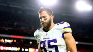 Dec 10, 2015; Glendale, AZ, USA; Minnesota Vikings tight end Rhett Ellison (85) against the Arizona Cardinals at University of Phoenix Stadium. The Cardinals defeated the Vikings 23-20. Mandatory Credit: Mark J. Rebilas-USA TODAY Sports