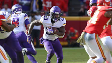 KANSAS CITY, MO - NOVEMBER 03: Minnesota Vikings running back Dalvin Cook (33) finds running room in the third quarter of an NFL game between the Minnesota Vikings and Kansas City Chiefs on November 3, 2019 at Arrowhead Stadium in Kansas City, MO. (Photo by Scott Winters/Icon Sportswire via Getty Images)