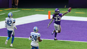 (Photo by Adam Bettcher/Getty Images) Dalvin Cook