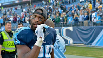 Nov 13, 2016; Nashville, TN, USA; Tennessee Titans running back DeMarco Murray (29) tugs on his glove to give to a fan following the game against the Green Bay Packers at Nissan Stadium. Tennessee defeated Green Bay 47-25. Mandatory Credit: Jim Brown-USA TODAY Sports