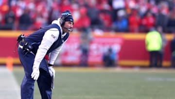 KANSAS CITY, MISSOURI - JANUARY 19: Head coach Mike Vrabel of the Tennessee Titans looks on in the first half against the Kansas City Chiefs in the AFC Championship Game at Arrowhead Stadium on January 19, 2020 in Kansas City, Missouri. (Photo by Matthew Stockman/Getty Images)