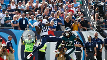 NASHVILLE, TN - SEPTEMBER 30: Tajae Sharpe #19 of the Tennessee Titans catches a pass from Marcus Mariota #8 of the Tennessee Titans in the fourth quarter while defended by Sidney Jones #22 of the Philadelphia Eagles at Nissan Stadium on September 30, 2018 in Nashville, Tennessee. (Photo by Wesley Hitt/Getty Images)