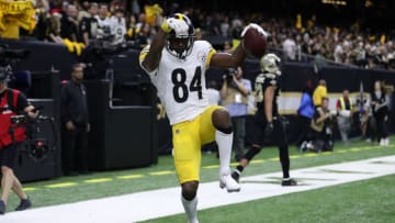 NEW ORLEANS, LOUISIANA - DECEMBER 23: Antonio Brown #84 of the Pittsburgh Steelers reacts after a touchdown against the New Orleans Saints during the second half at the Mercedes-Benz Superdome on December 23, 2018 in New Orleans, Louisiana. (Photo by Chris Graythen/Getty Images)